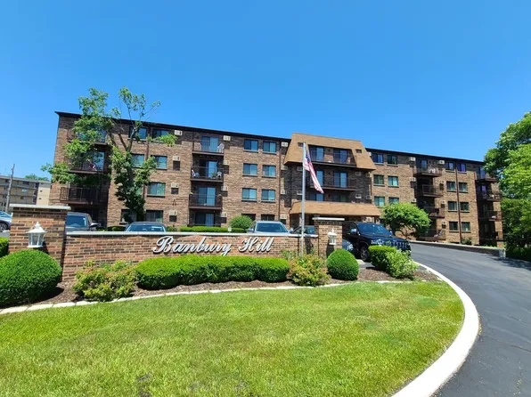 6800 W Raven St Unit 301, Chicago, IL 60631