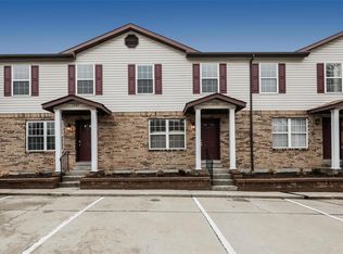 1355 Sunny Trail Ct, O'Fallon, MO 63366