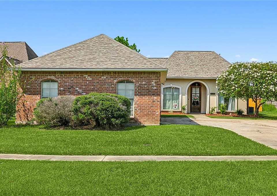 1st image of 12423 Fawnwood Dr