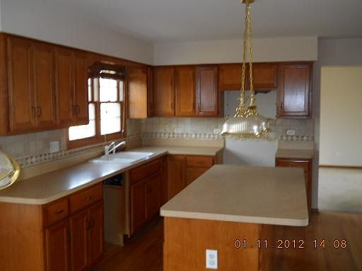 3rd image of 16864 Hazelwood Dr