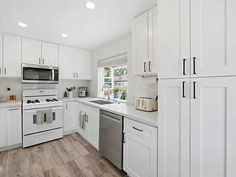 6743 Shakespeare Way — Photo 12