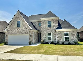 9105 Lakeside Cir S, Walls, MS 38680