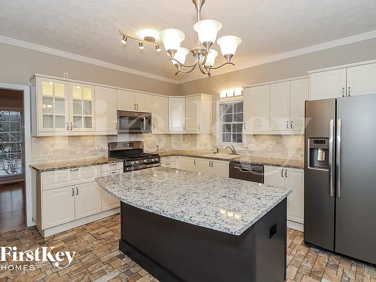 2117 Gatwick Dr — Photo 6