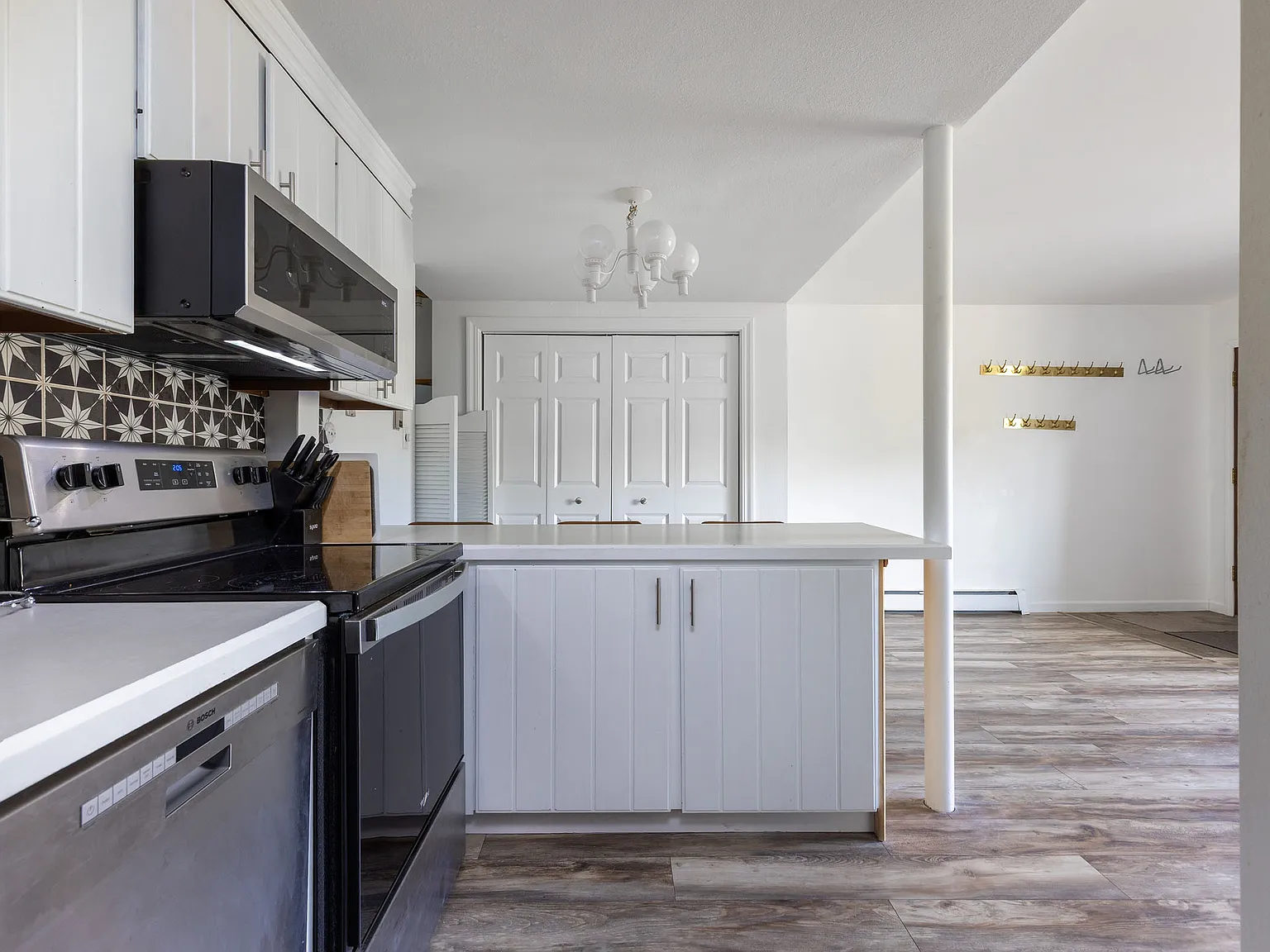 1 bed, 578 sqft, $2,200 — Photo 4