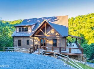 2446 Misty Shadows Dr, Sevierville, TN 37862