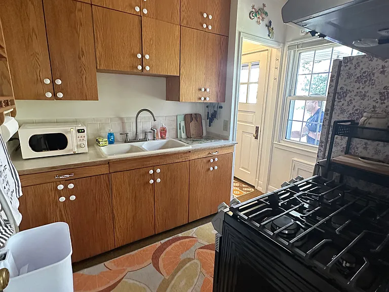 514 W Lakeside St — Photo 11