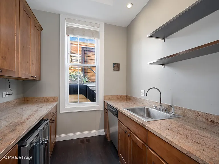 2120 W Race Ave — Photo 13