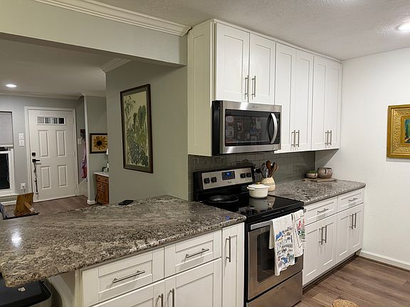 5th image of 745 Worthshire St