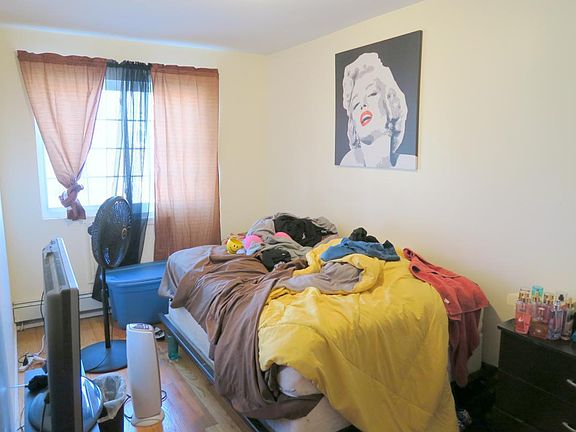 4th image of 414 Midwood St #2