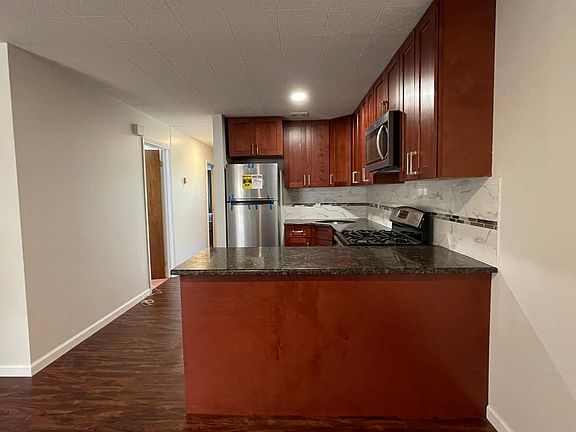 2nd image of 2937 Martin Ct Floor 1