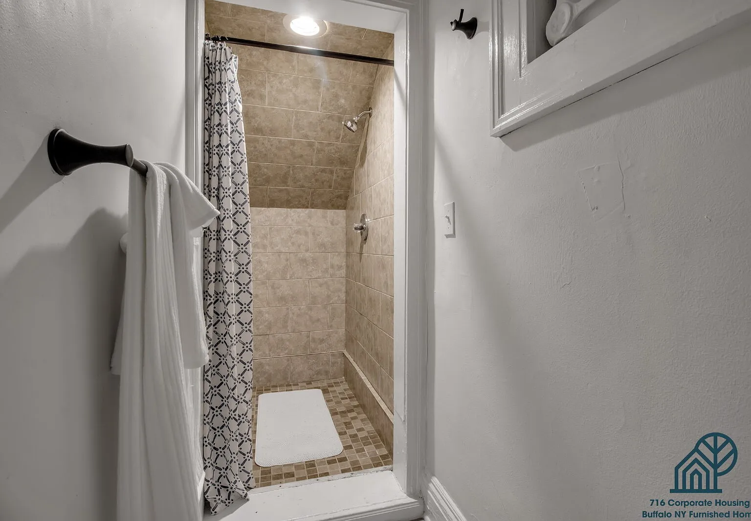 2 bed, 1.0 bath, 900 sqft, $2,350 — Photo 4