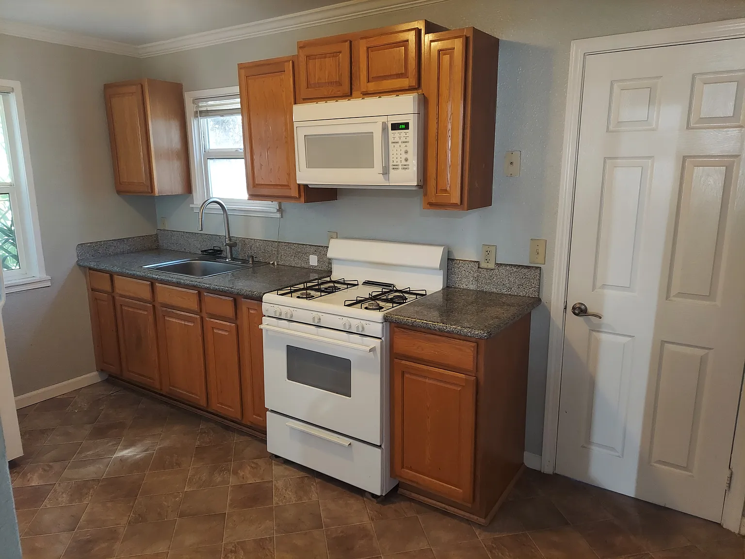 1 bed, 625 sqft, $1,350 — Photo 1