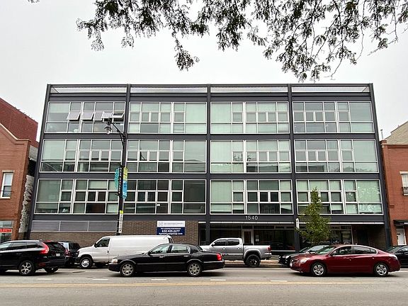 2nd image of 1540 W Fullerton Ave #Verkzxmjs