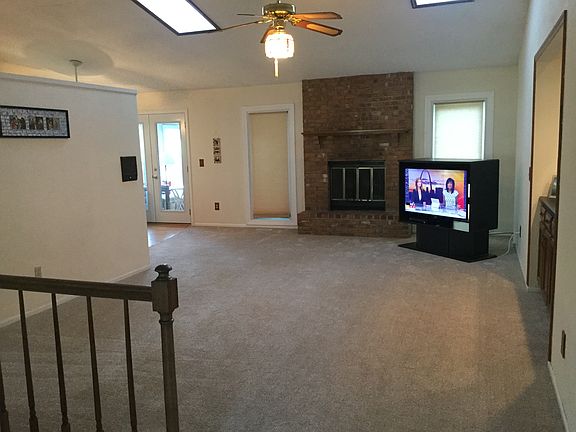 5th image of 62 Dawnridge Dr