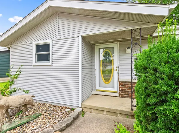 414 Whippoorwill Dr, Washington, IL 61571