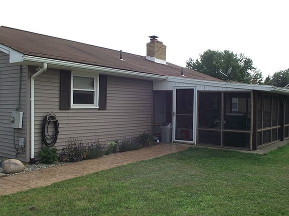3rd image of 8201 Georgetown St