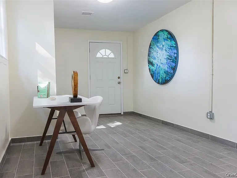 25 Van Duzen Pl #1 — Photo 13