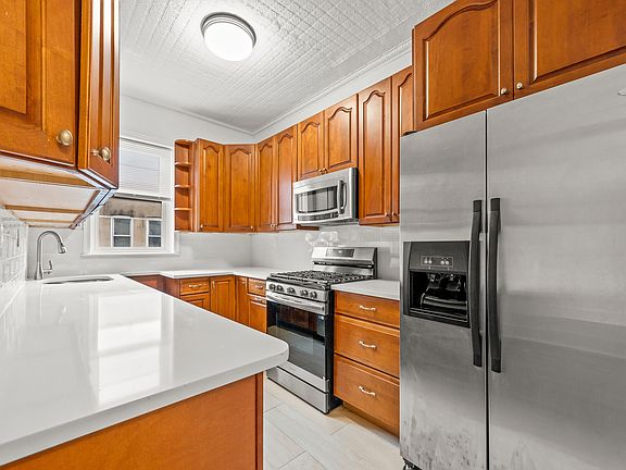 2nd image of 963 Utica Ave #1