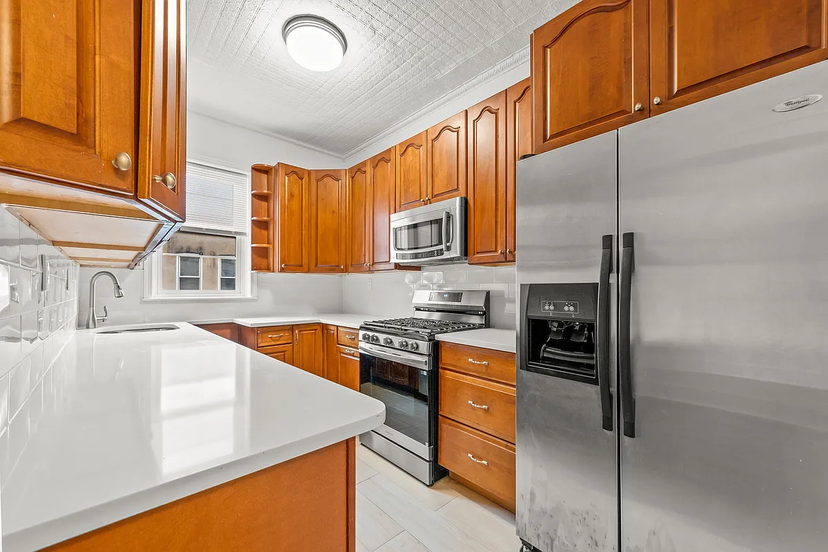 Building Photo - 963 Utica Ave #1