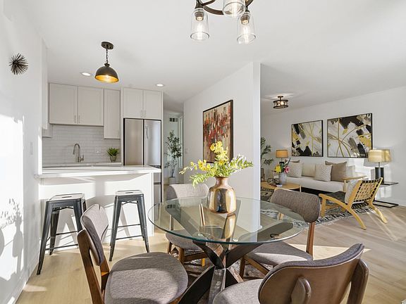 3rd image of 102 Byrne St #102
