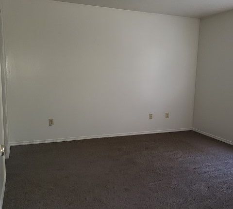 5th image of 1302 N Kinser Pike