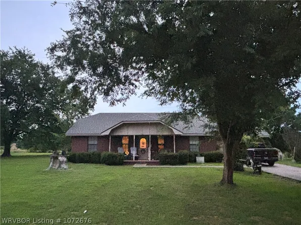 108 Tupelo St, Hartford, AR 72938
