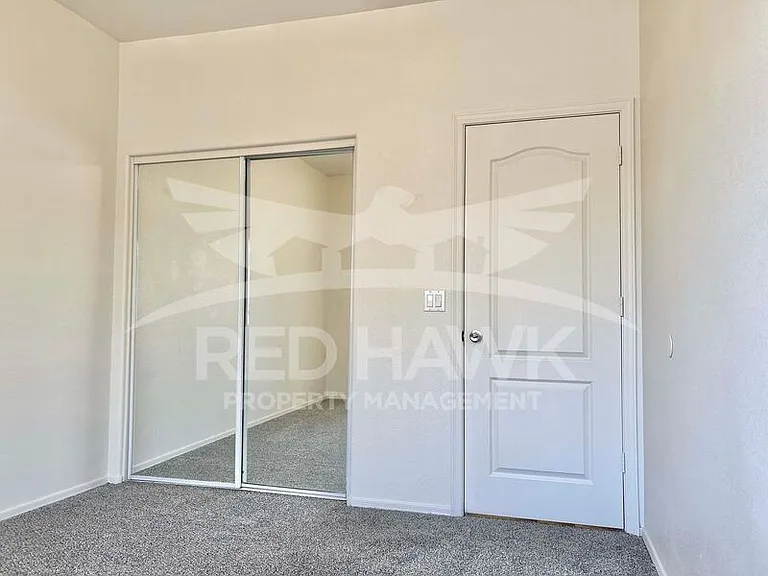 11824 W Windsor Ave — Photo 12