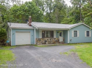 208 Ash Dr, Long Pond, PA