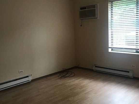 4th image of 1319 N Winslowe Dr Unit 103