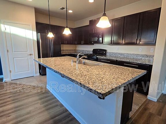 5th image of 7052 Diversey Dr