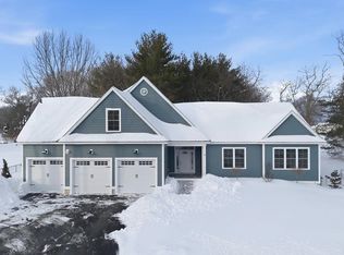 14 McDermott Cir #5-6, Hampton, NH 03842