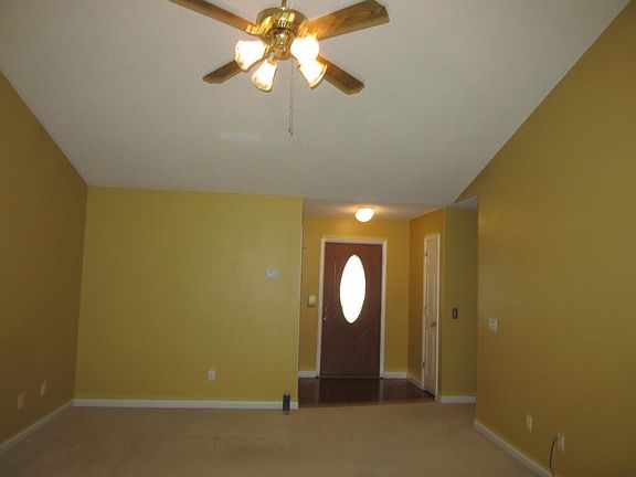 3rd image of 106 Carimar Pl