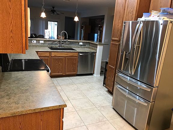 3rd image of 1314 E Linda Dr