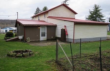 4th image of 10586 Church Ln