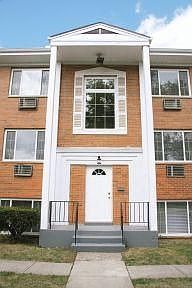 2nd image of 2143 Winslow Dr APT 3