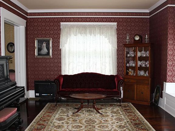 4th image of 529 E Gambier St