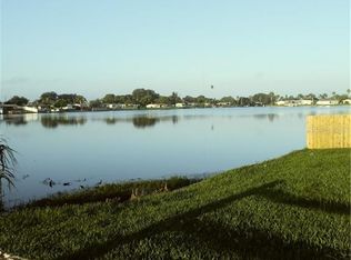 1 Sunray Dr, Holiday, FL 34691