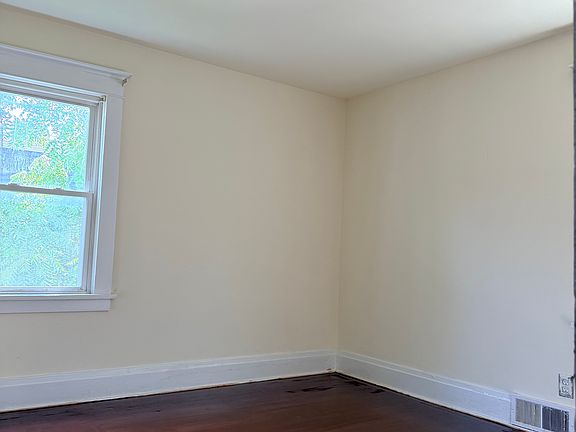 5th image of 137 Lasalle Ave