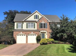 8282 Spring Leaf Ct, Vienna, VA 22182