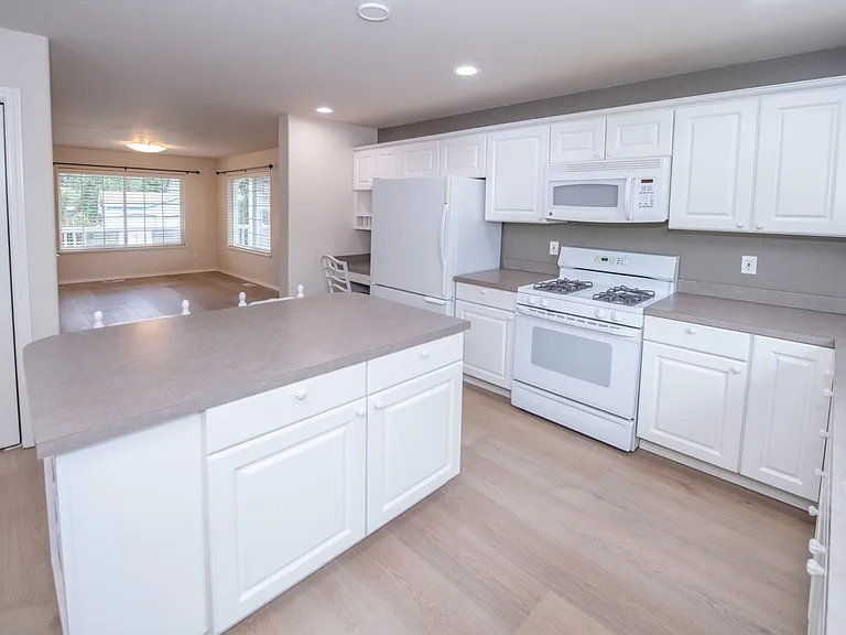 5423 Cape Seville Dr — Photo 3