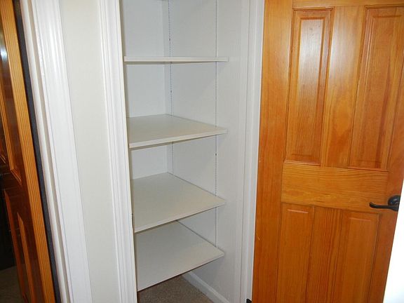 Bedding closet