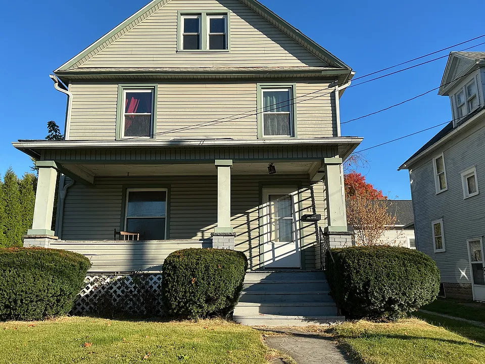 413 W Ely St