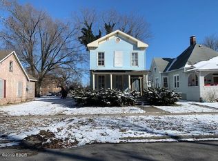 119 S Cherry St, Centralia, IL 62801