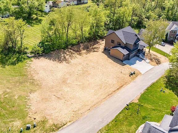 5th image of 36 Avery Dr