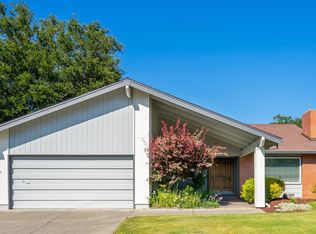 22 Oak Island Dr, Santa Rosa, CA 95409