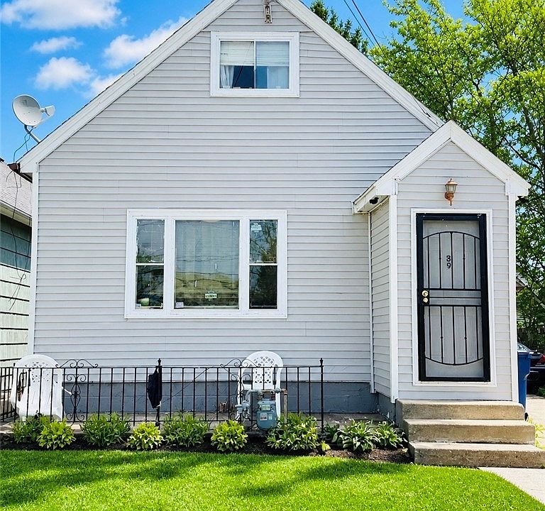 1st image of 39 Koons Ave