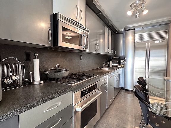 2nd image of 601 Surf Ave APT 19L