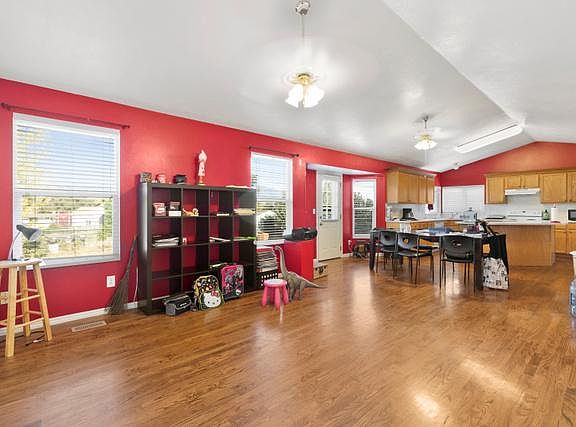 4th image of 8439 S 1950 W