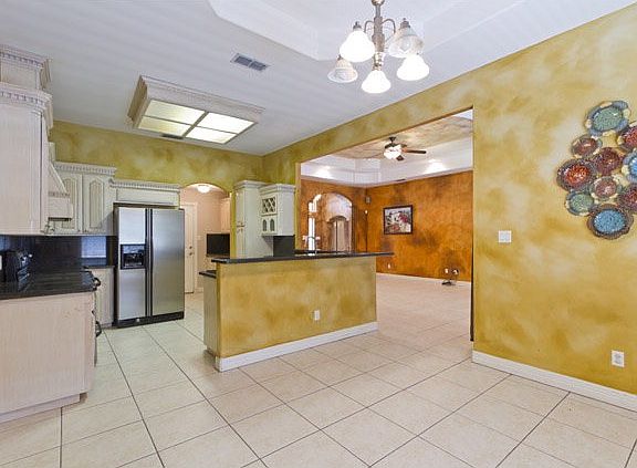 3rd image of 2307 Jeremiah St