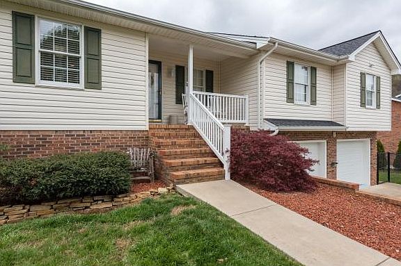 2nd image of 120 Riverchase Dr